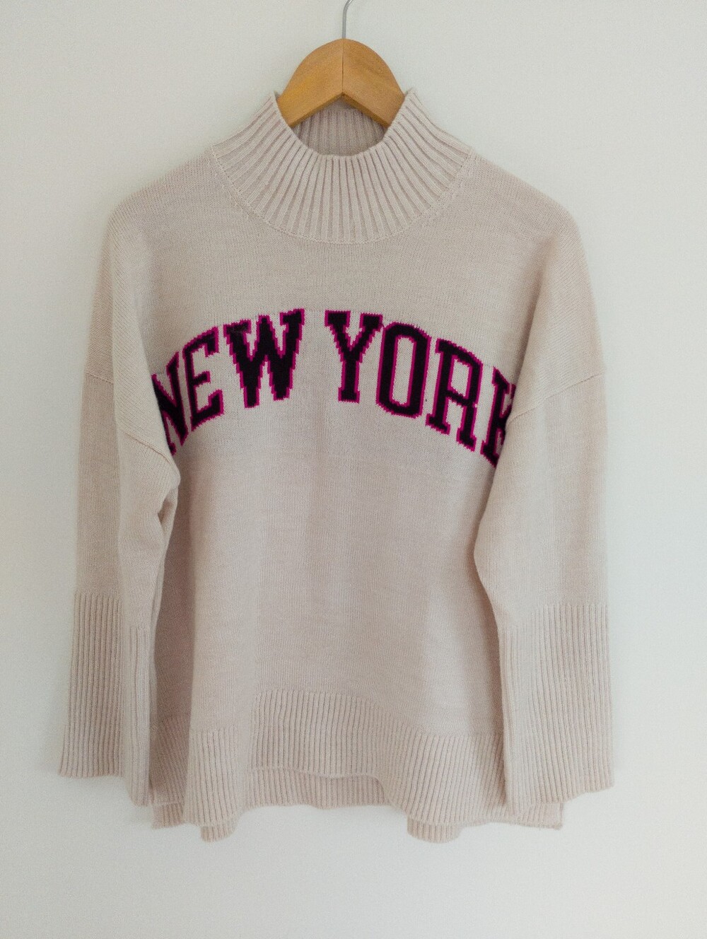 DKNY Jeans Cream New York Graphic Knit Mock Neck Sweater Large